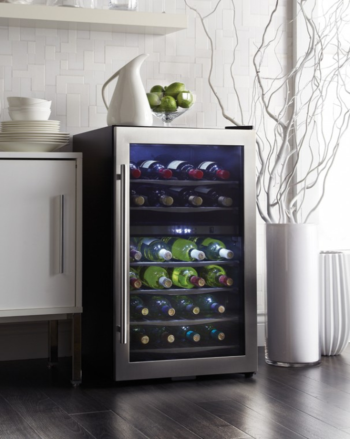 Danby DWC040A3BSSDD 20 Inch Wine Refrigerator