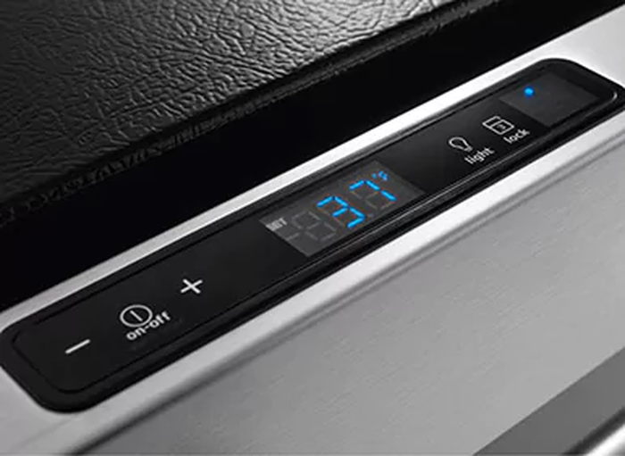 Side by Side Refrigerator EI23CS65KS 36in  Counter Depth - Electrolux
